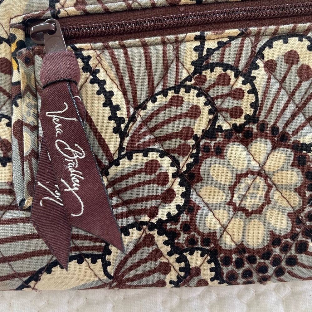 Vera Bradley Y2K Floral Brown and Gray Quilted Women's Wallet Wristlet.